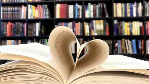 Knyga-širdelė