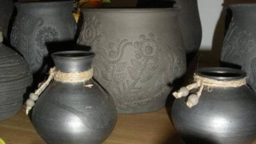 juodoji keramika